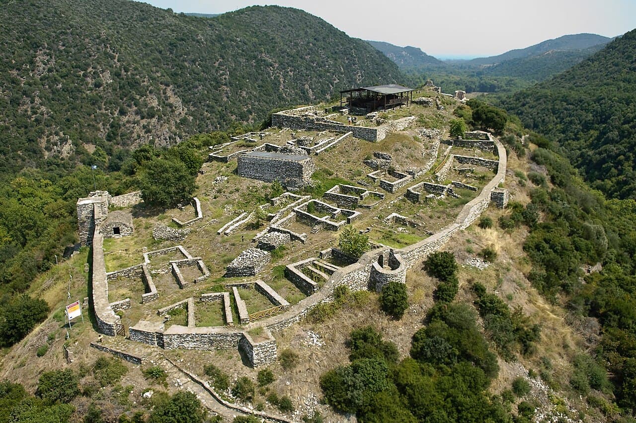 The Ruins of Rentina — Greece castle