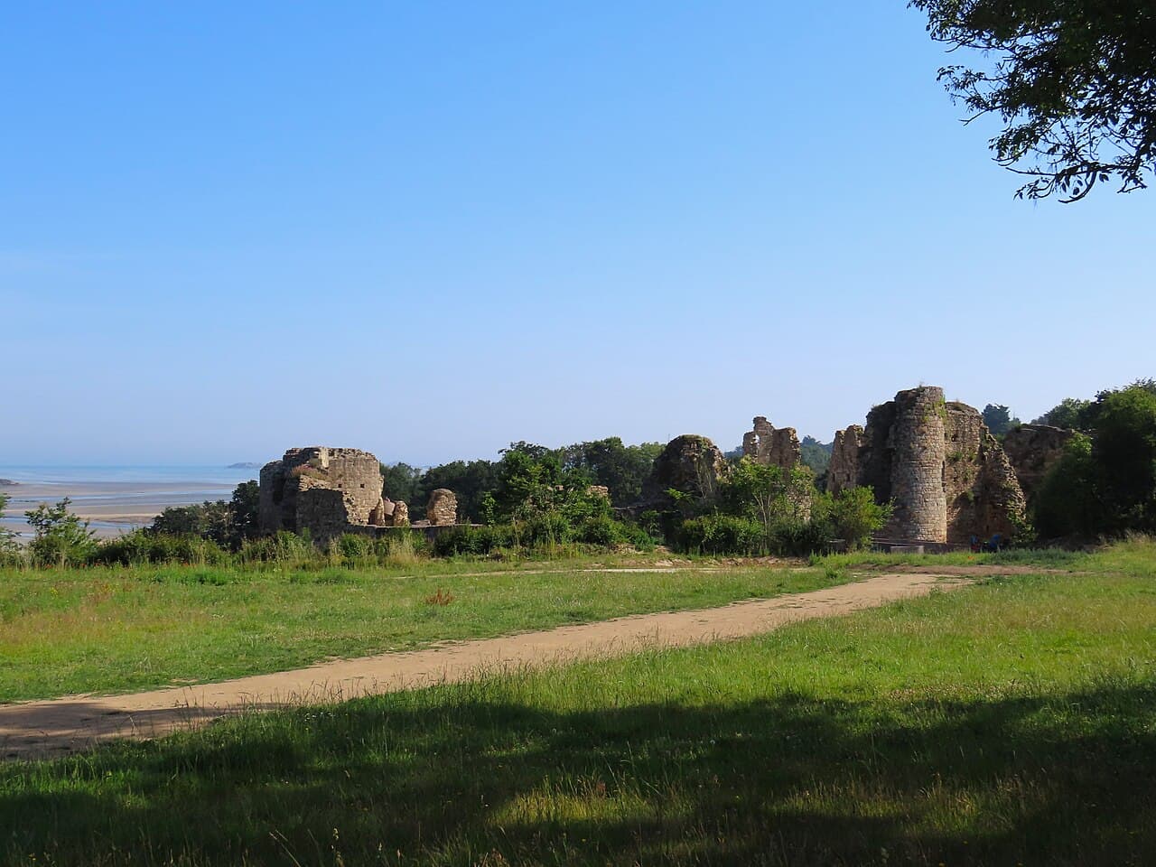 Guildo Castle — France castle