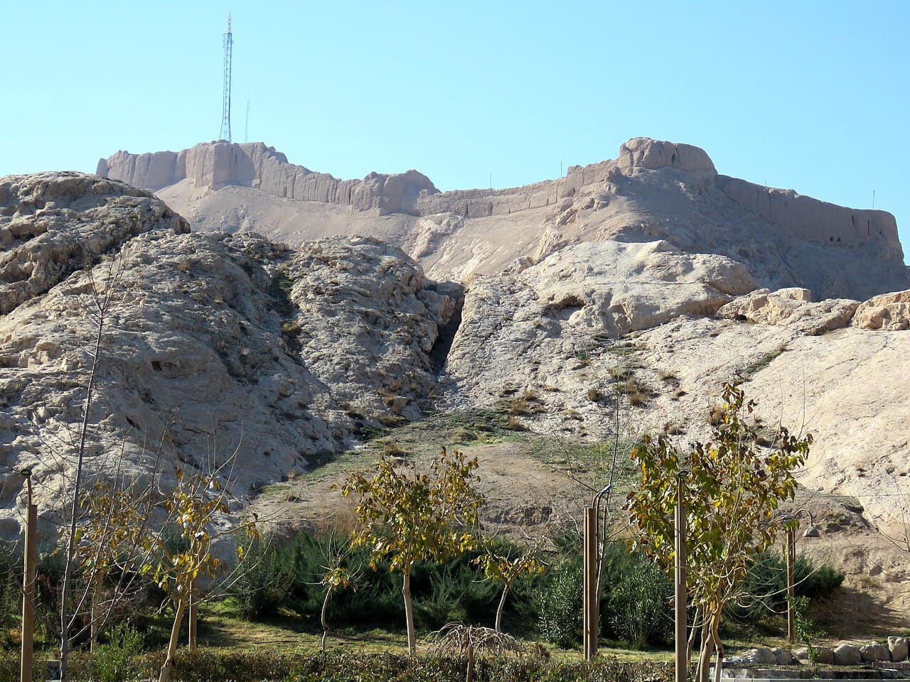 Ardashir Castle (Kerman) — Iran castle