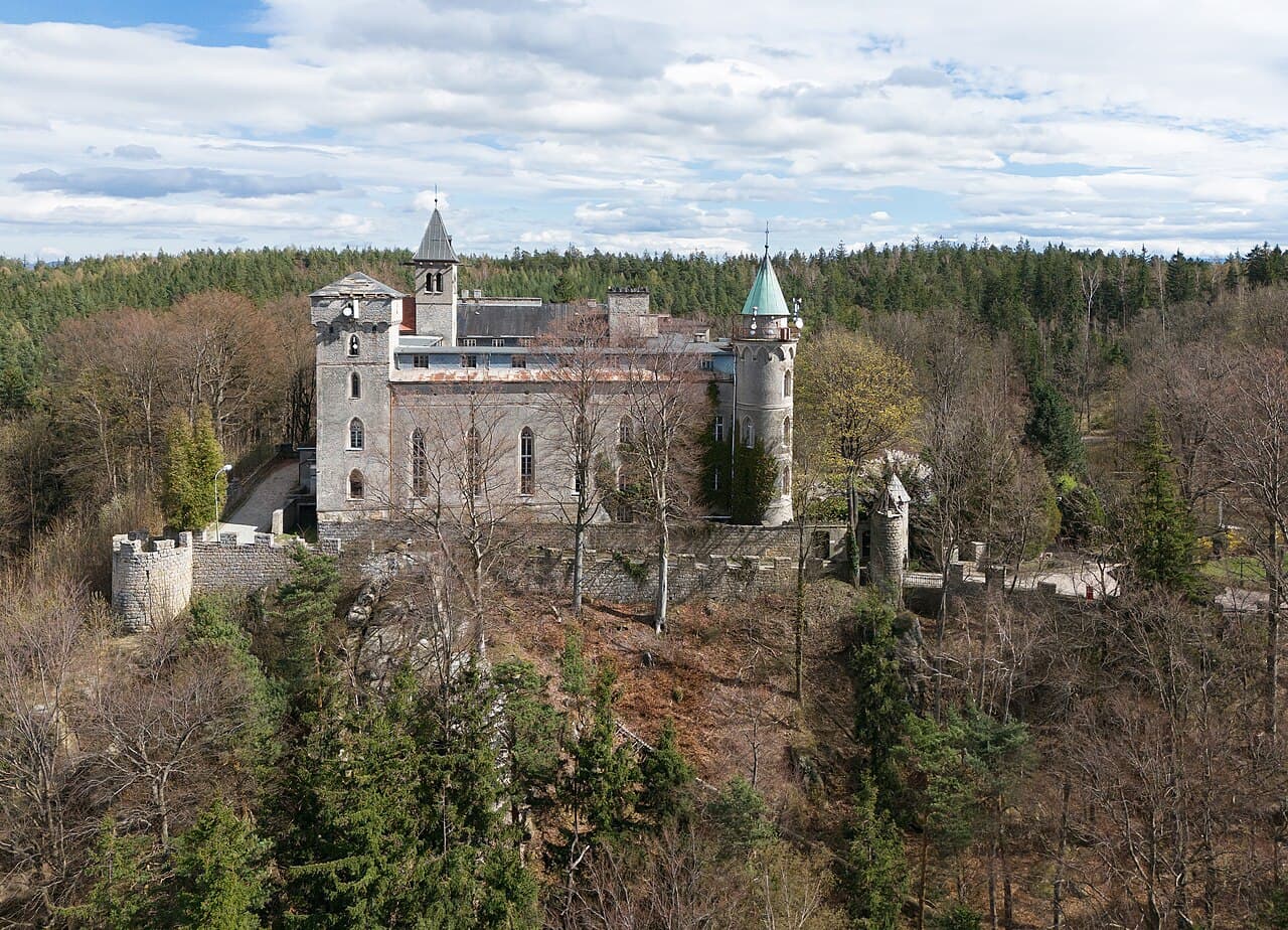 Leśna Castle — Poland castle