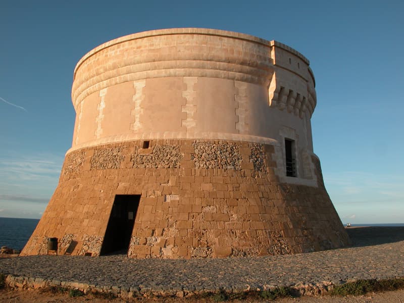 Torre de Fornells — Spain castle