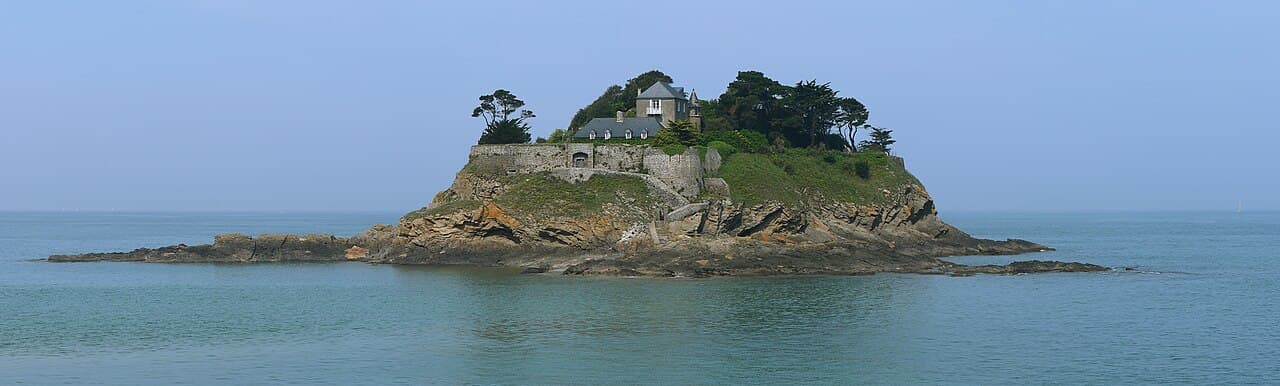 Fort Du Guesclin — France castle
