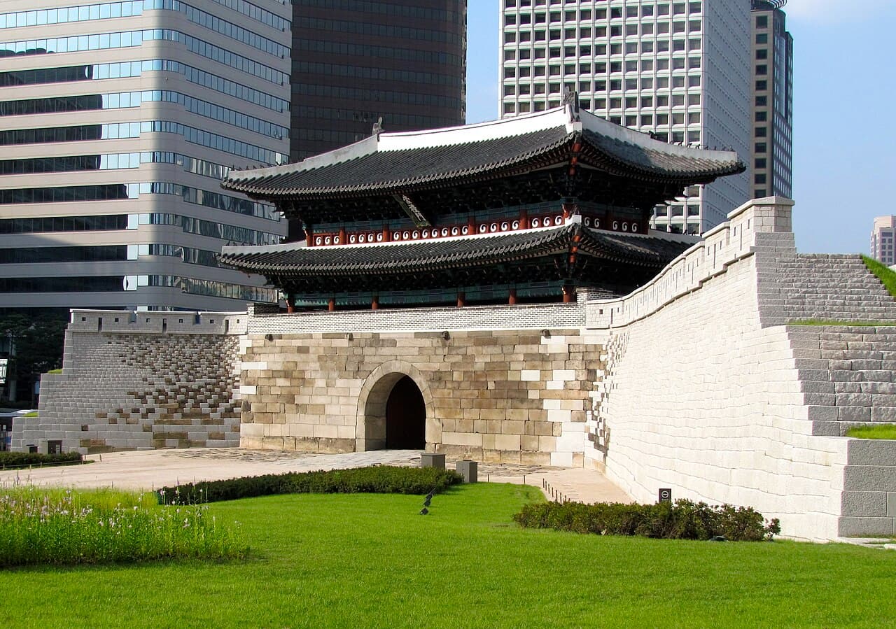 Namdaemun — South Korea castle