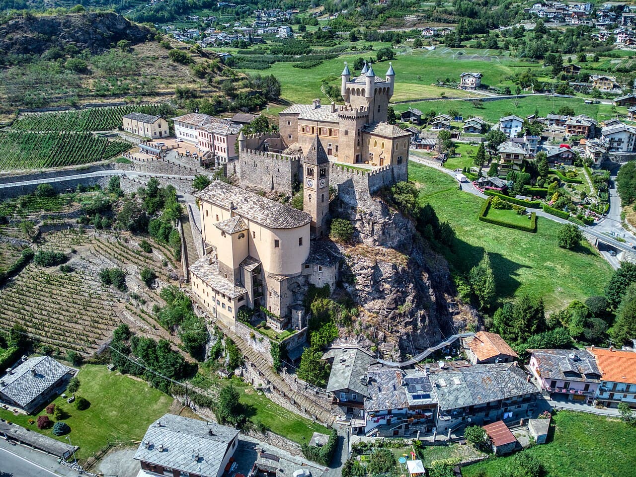 Saint-Pierre Castle — Italy castle