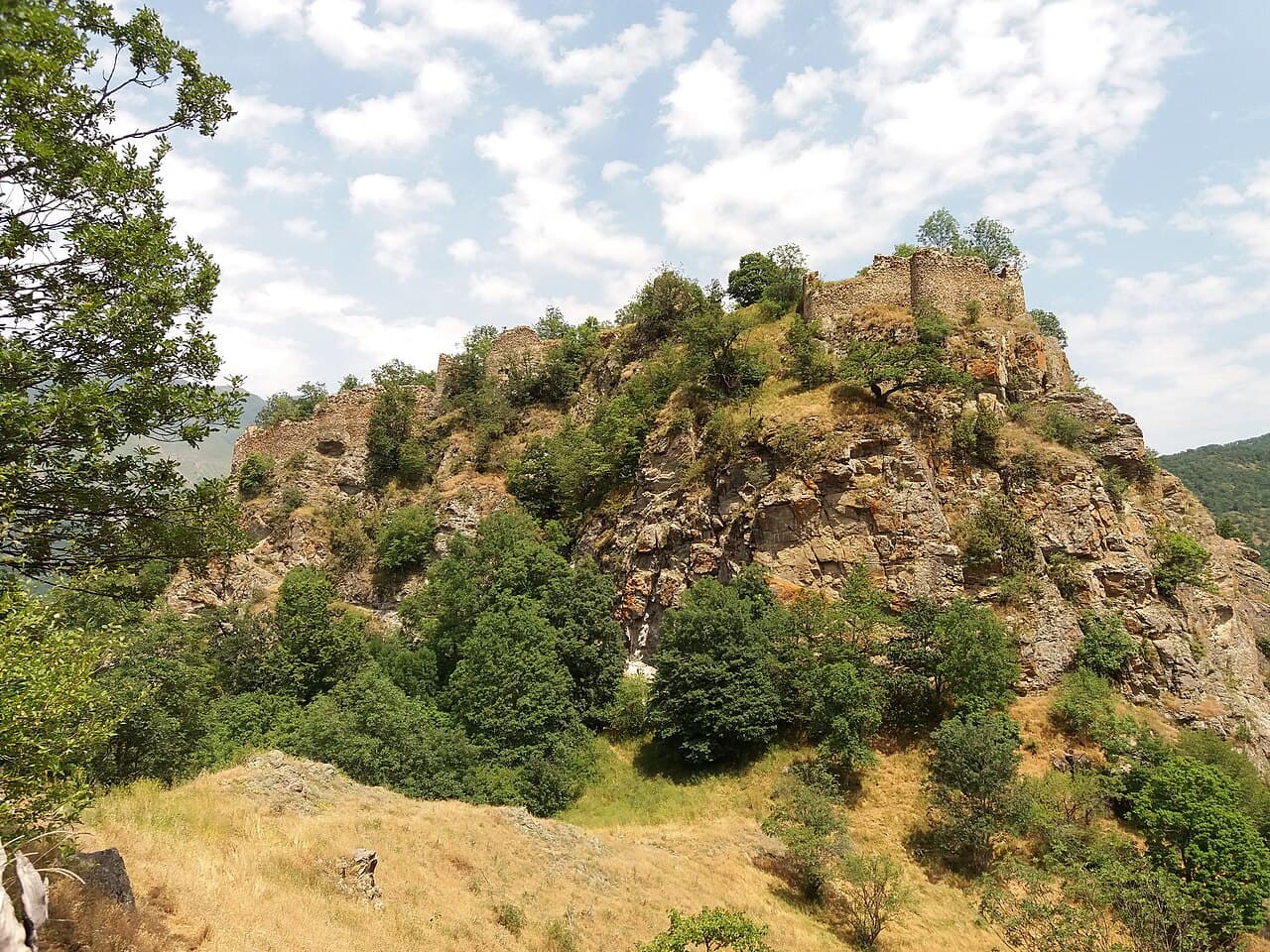 Handaberd — Azerbaijan castle