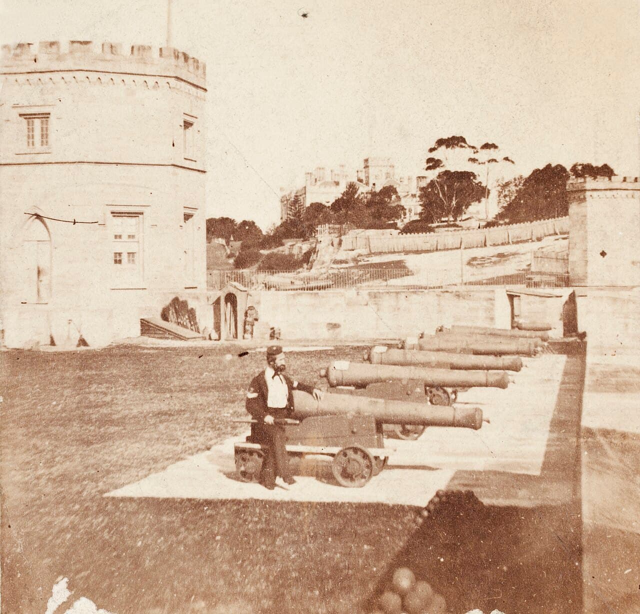 Fort Macquarie — Australia castle
