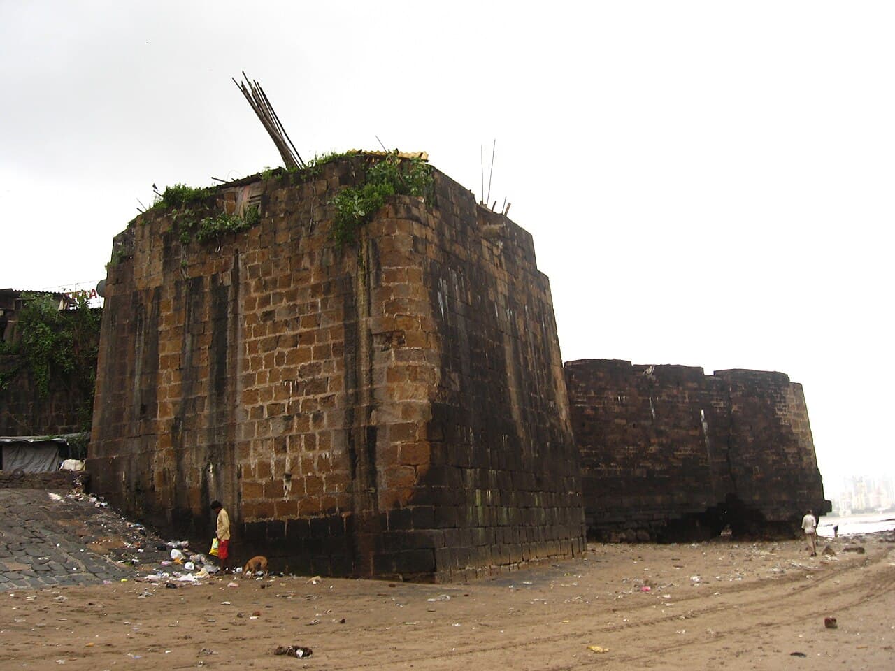 Mahim Fort — India castle