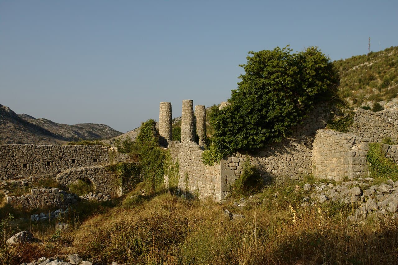 Hutovo Fortress — Bosnia and Herzegovina castle