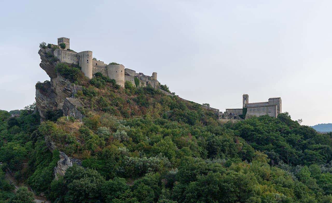 Castello di Roccascalegna — Italy castle