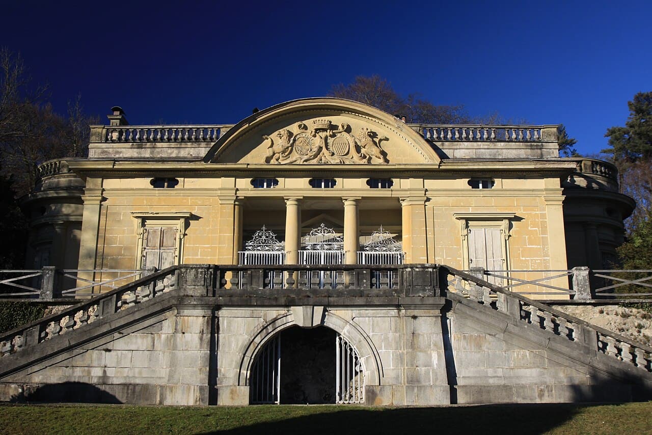 Poya Castle — Switzerland castle