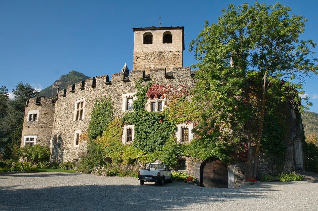 Introd Castle — Italy castle
