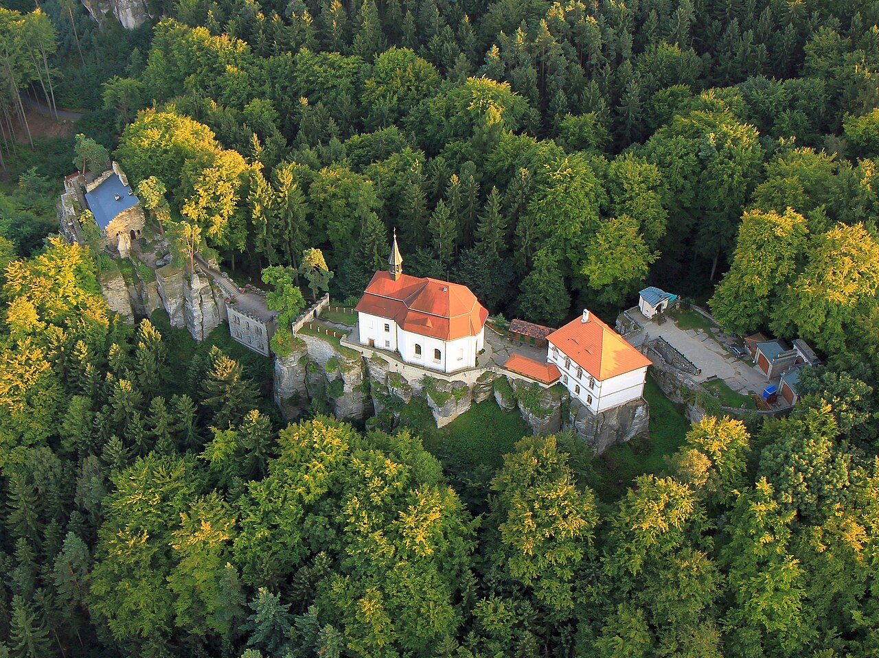 Valdštejn Castle — Czechia castle