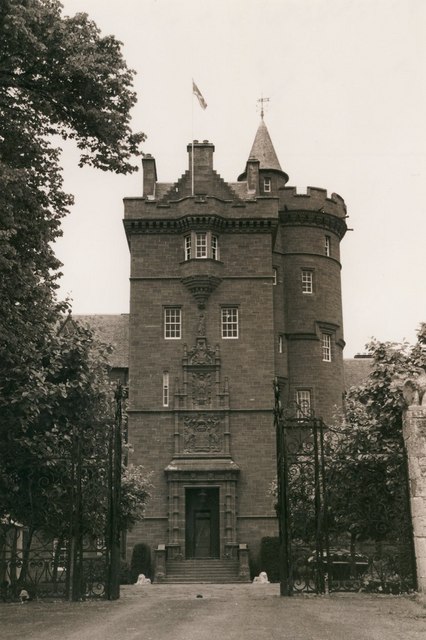 Beaufort Castle — United Kingdom of Great Britain and Northern Ireland castle