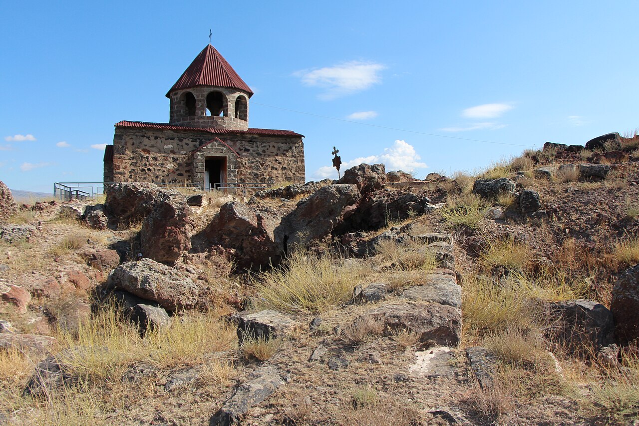Oshakan — Armenia castle