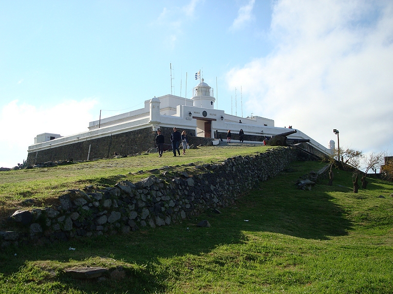 Cerro Fortress — Uruguay castle