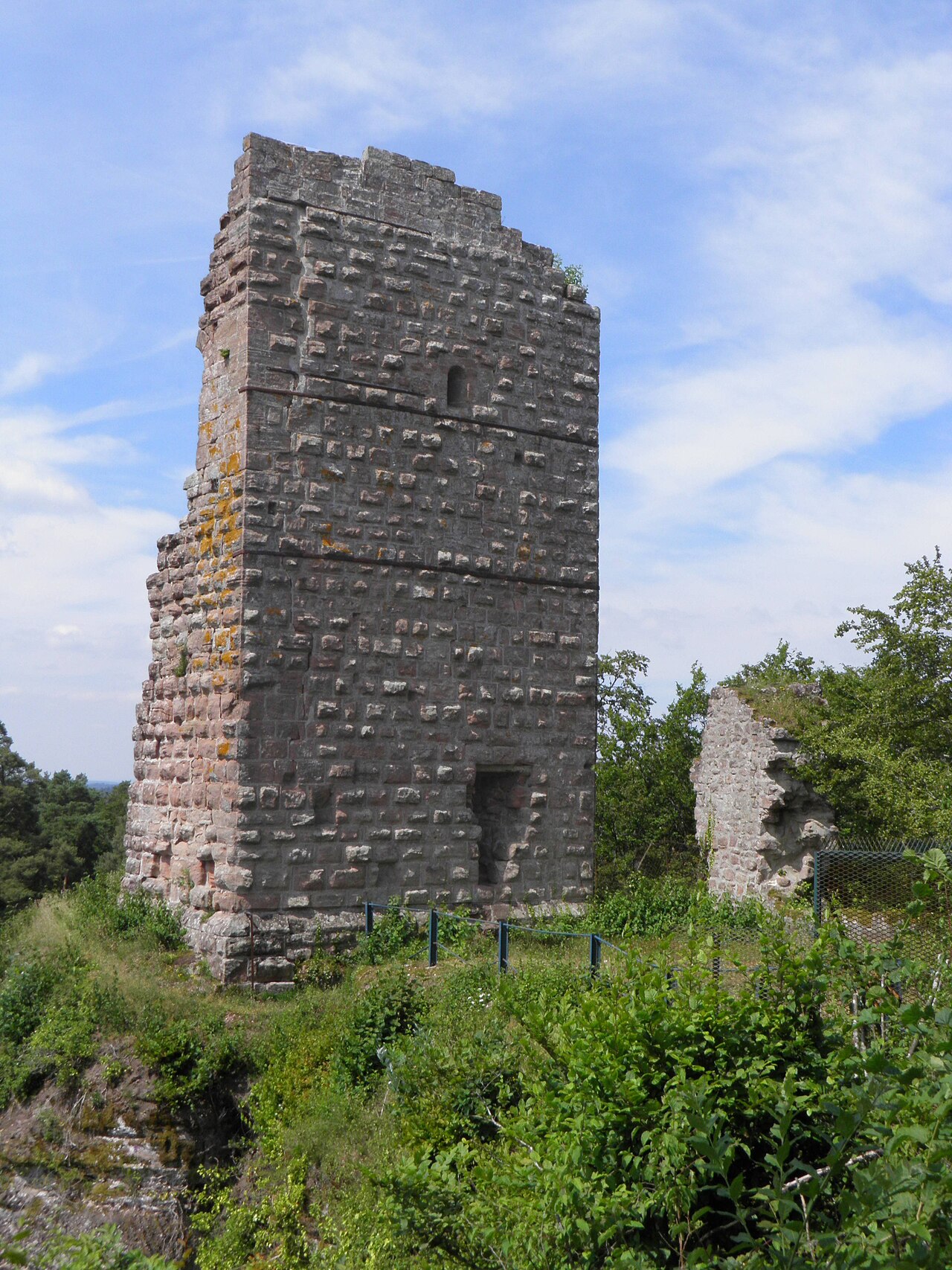 Château de Pierre-Percée — France castle