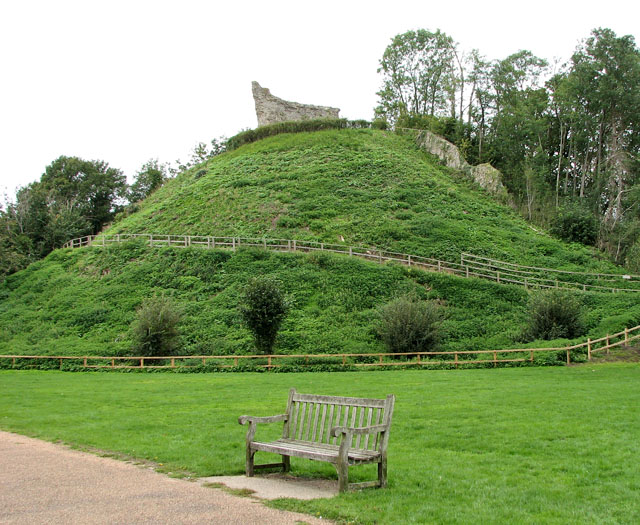 Clare Castle — United Kingdom of Great Britain and Northern Ireland castle