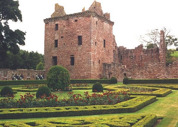 Edzell Castle — United Kingdom of Great Britain and Northern Ireland castle