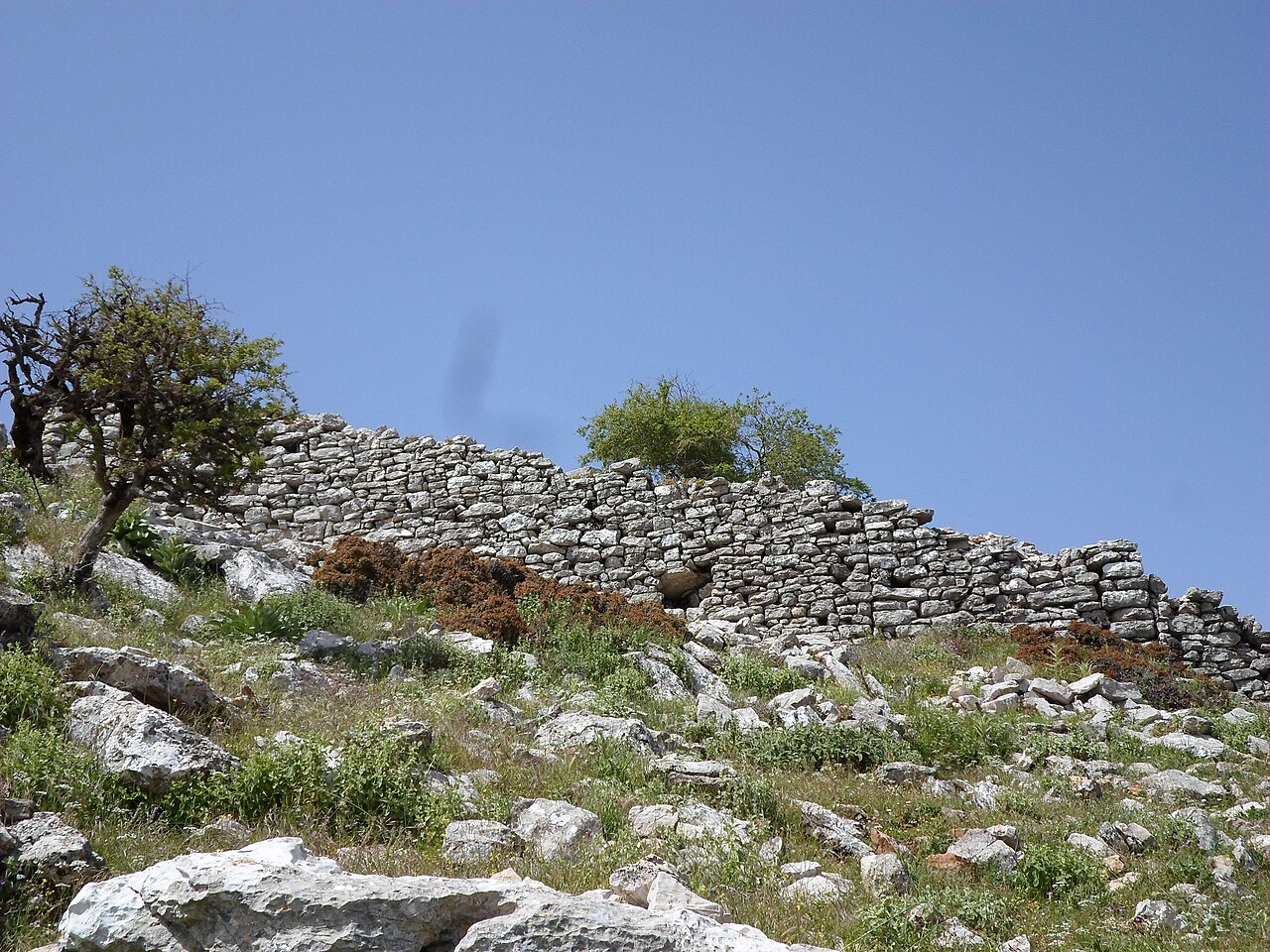 Castle of Tartaris — Greece castle