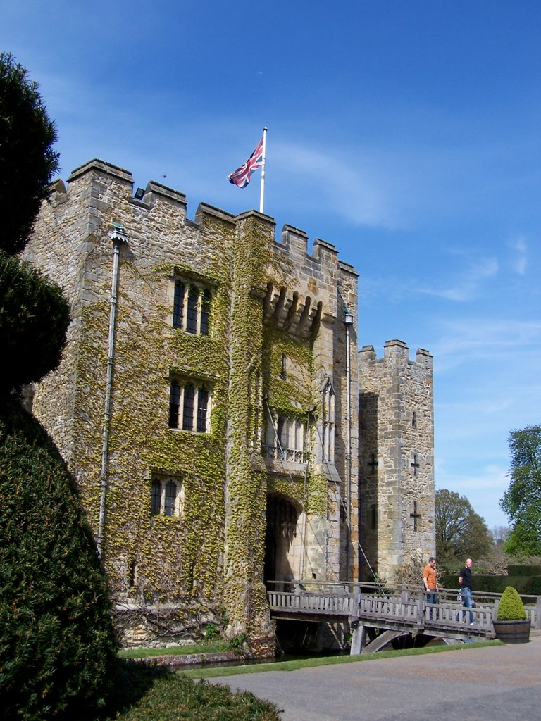 Hever Castle — United Kingdom of Great Britain and Northern Ireland castle