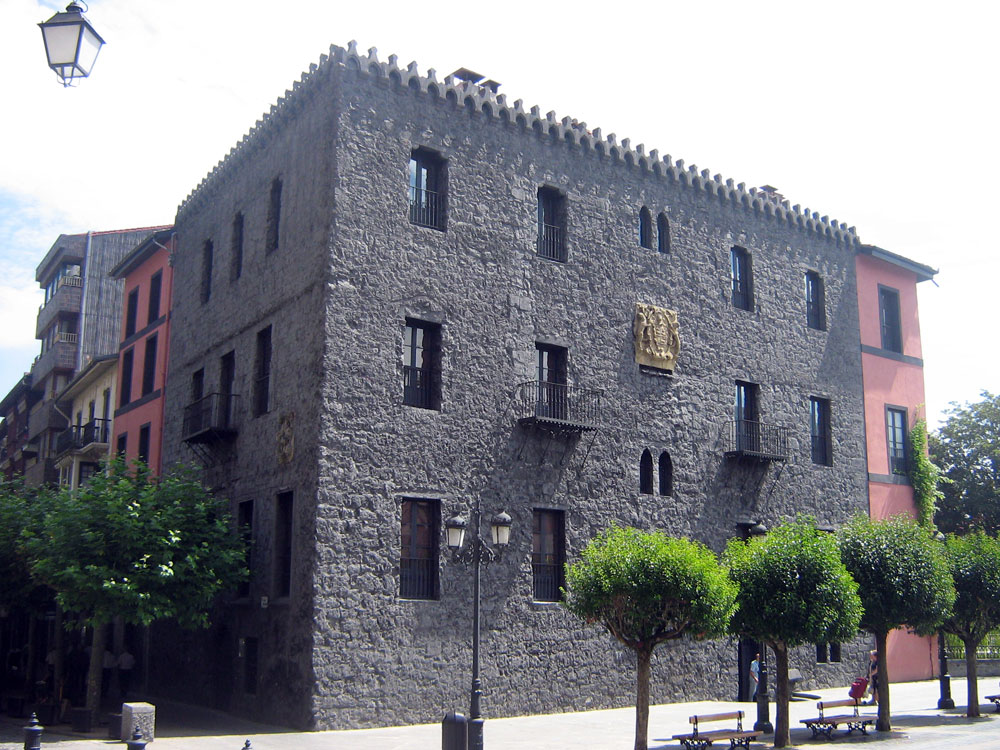 Torre Idiakez — Spain castle