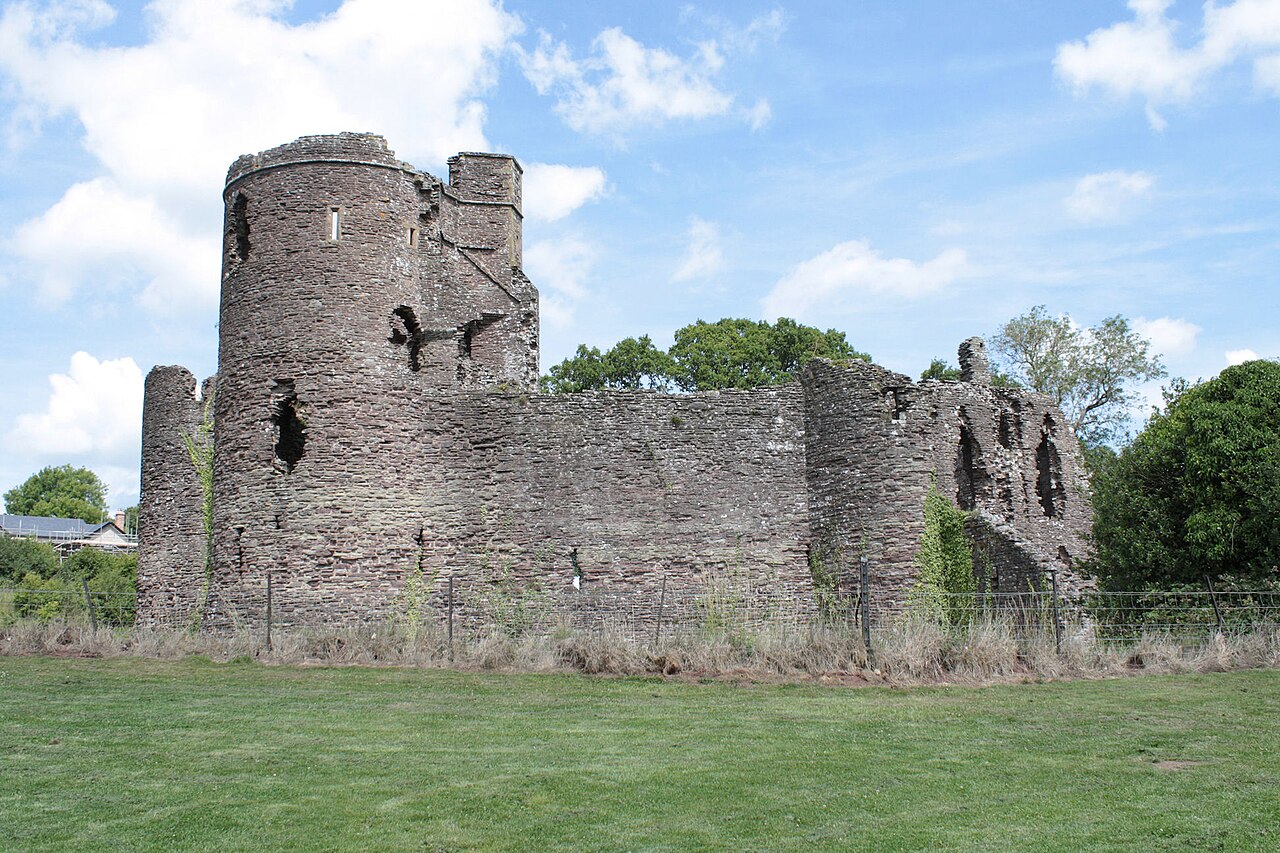 Grosmont Castle — United Kingdom of Great Britain and Northern Ireland castle