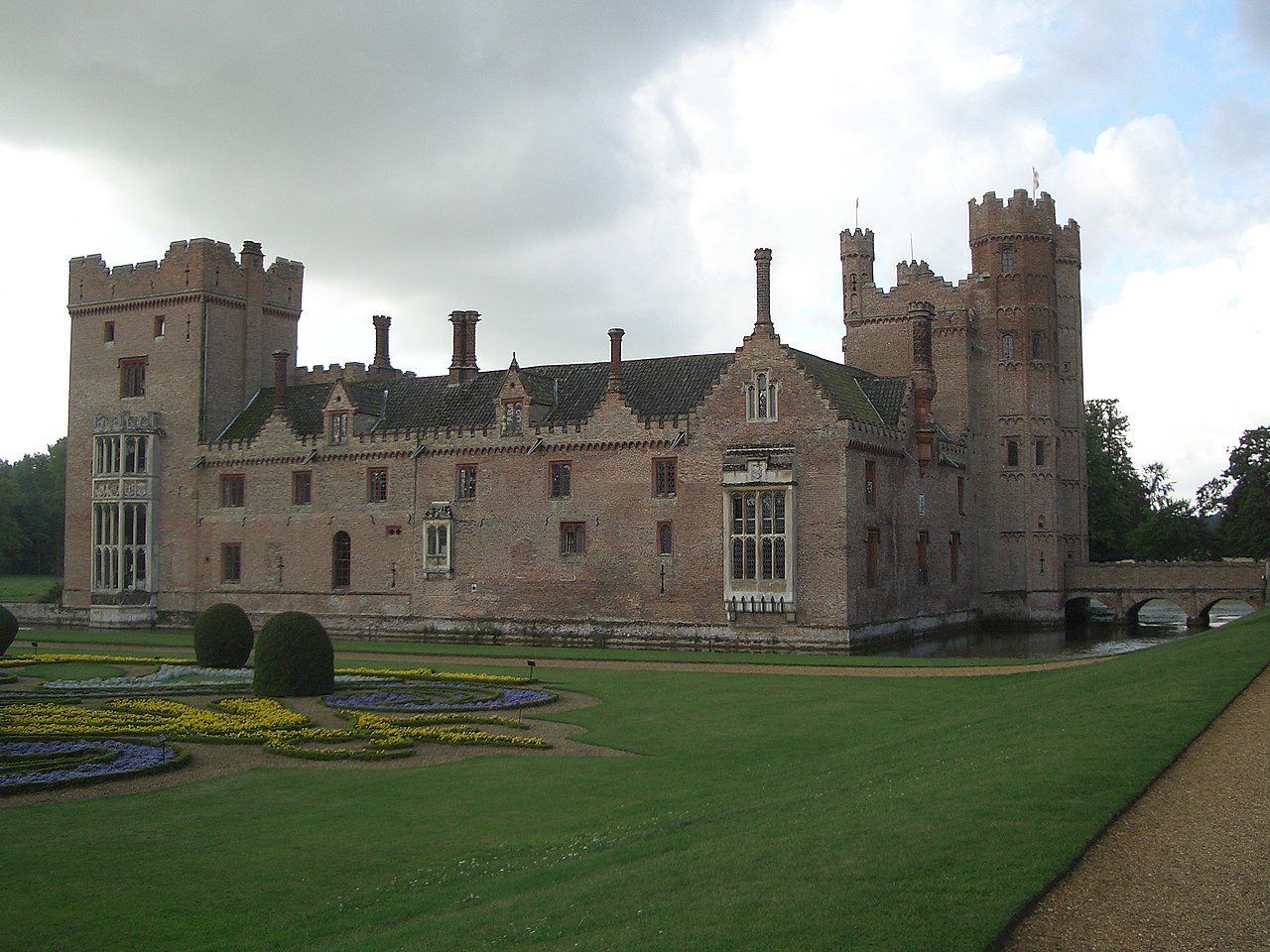 Oxburgh Hall — United Kingdom of Great Britain and Northern Ireland castle