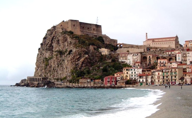 Ruffo di Scilla Castle — Italy castle