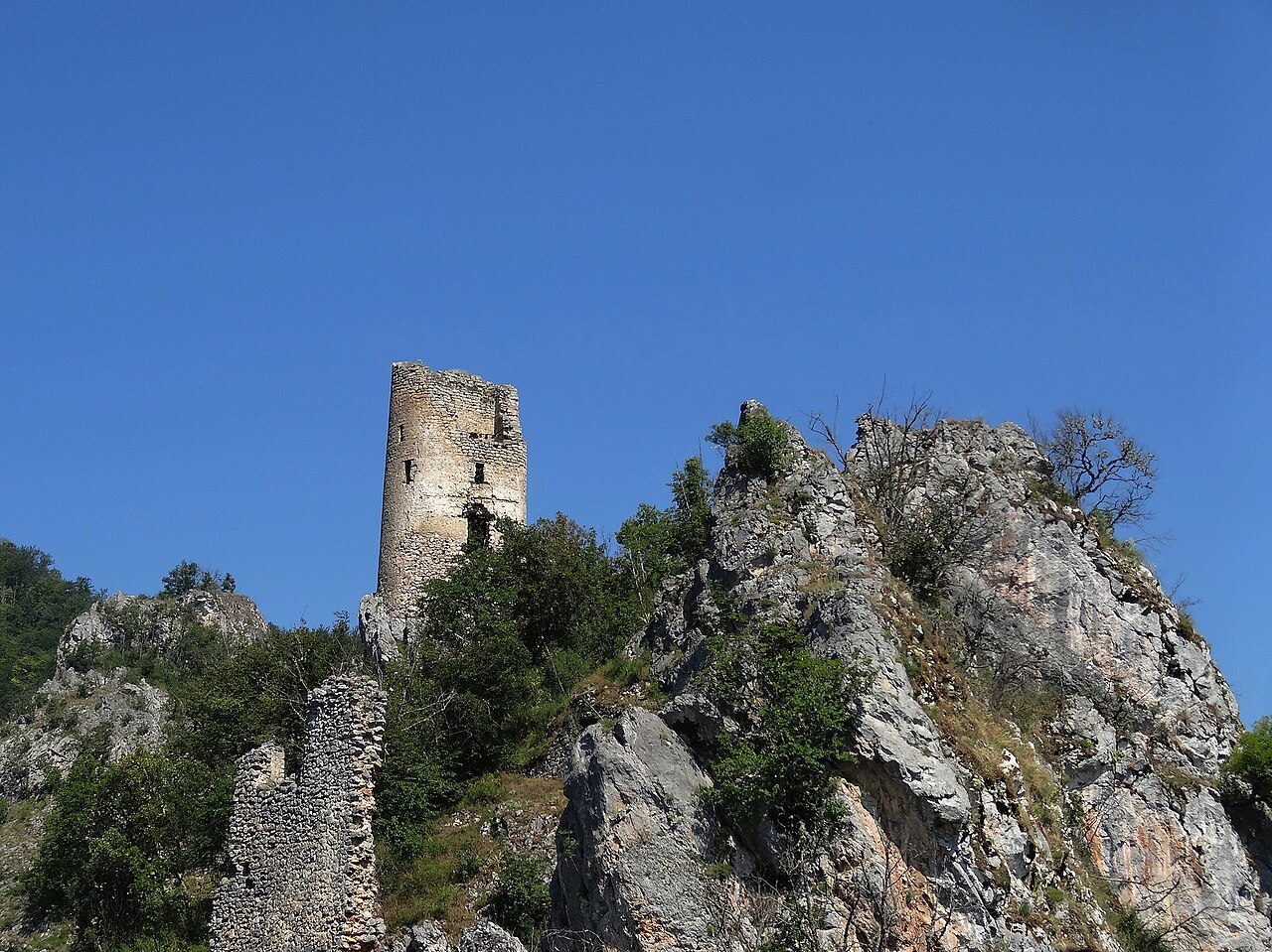 Samobor Fortress — Bosnia and Herzegovina castle