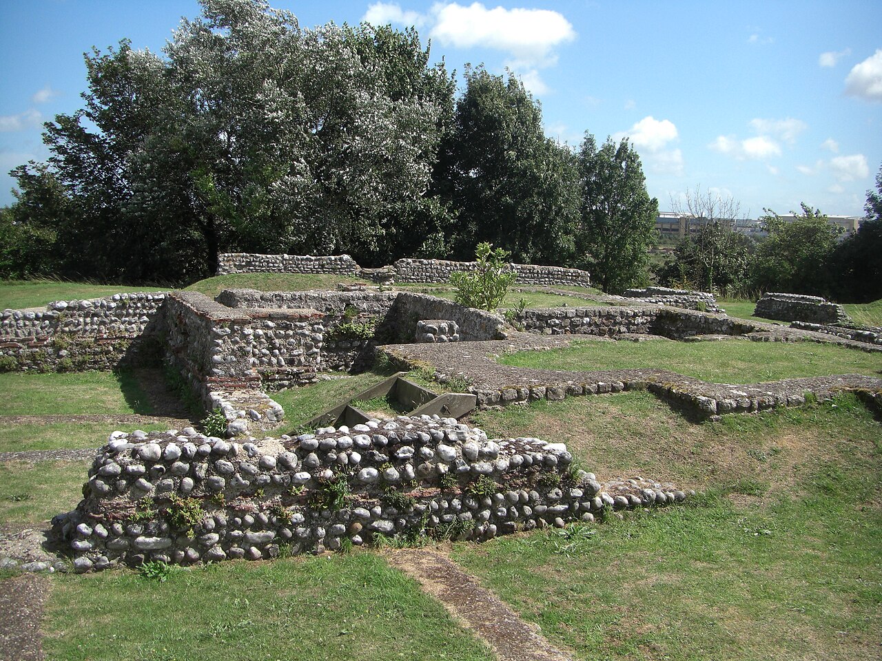 Richborough Roman Fort — United Kingdom of Great Britain and Northern Ireland castle