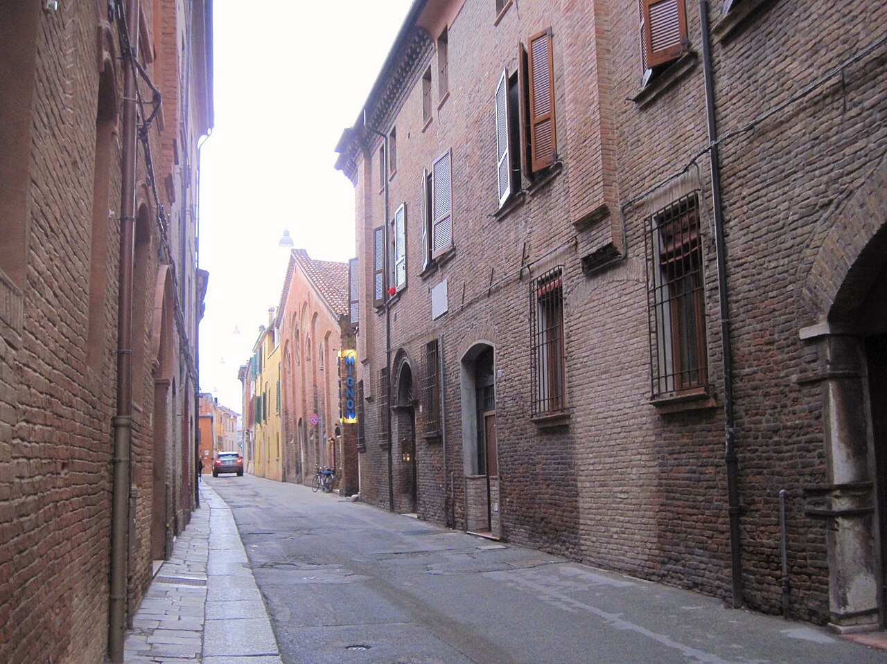 Castrum bizantino di Ferrara — Italy castle