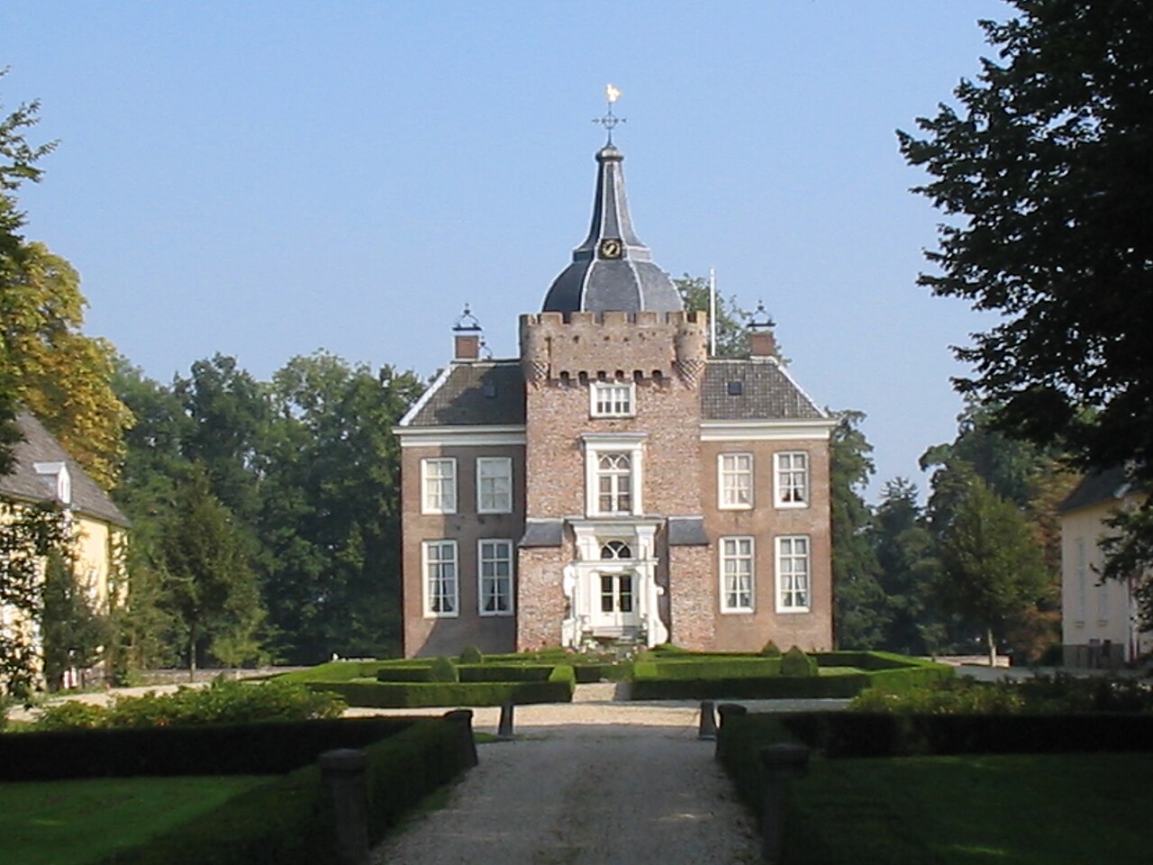 Heukelum Castle — Netherlands castle