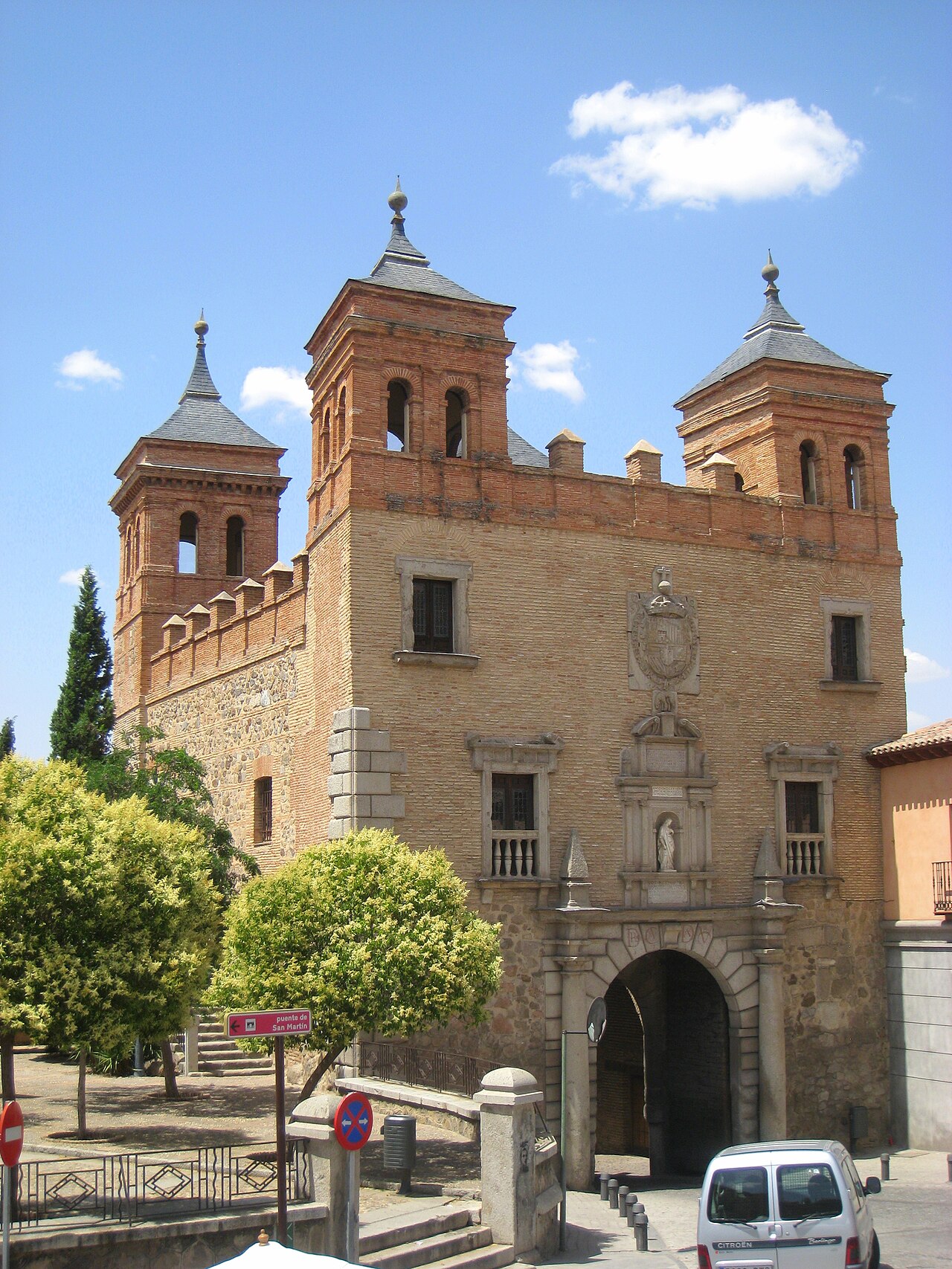 Puerta del Cambrón — Spain castle