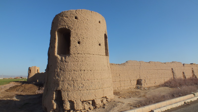 Qomrud Castle — Iran (Islamic Republic of) castle