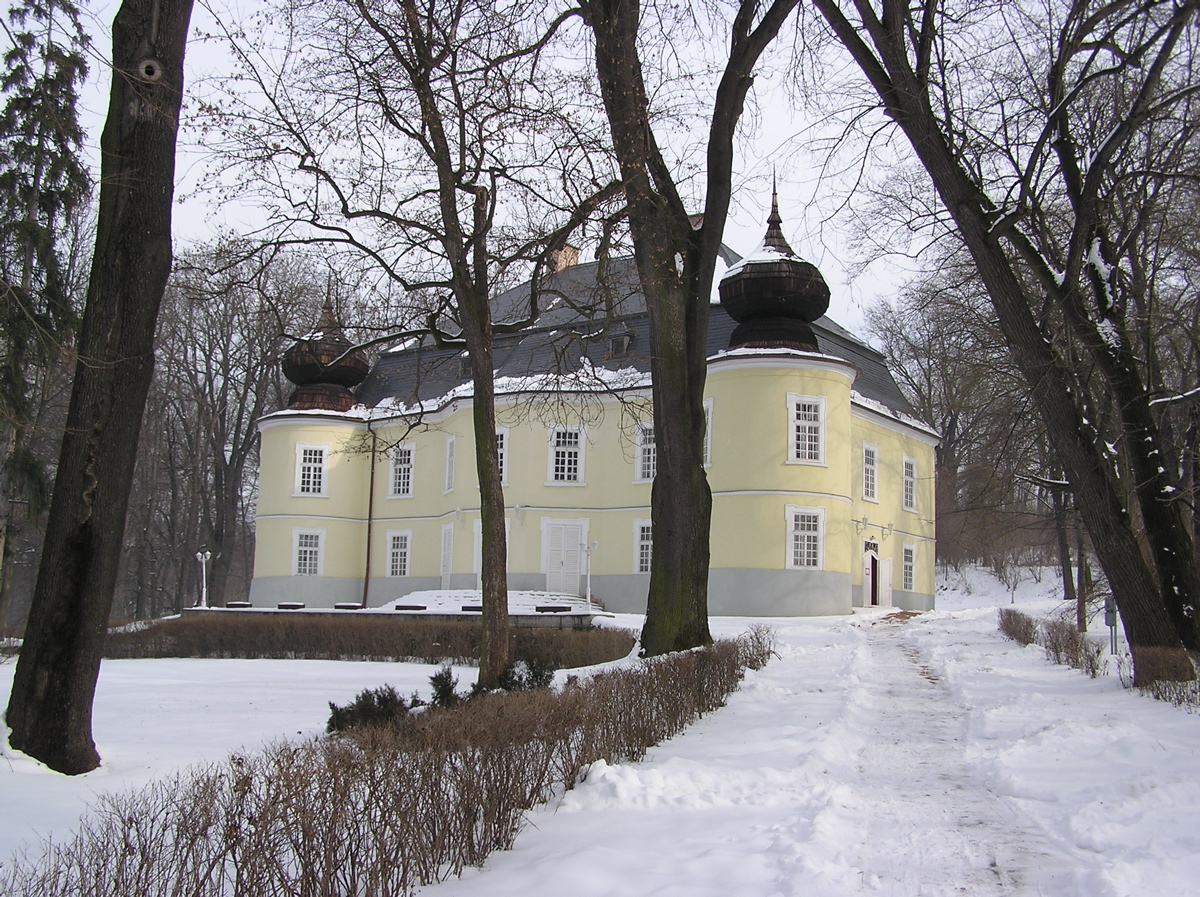 Gyürky-Solymossy Castle & Park, Kisterenye — Hungary castle