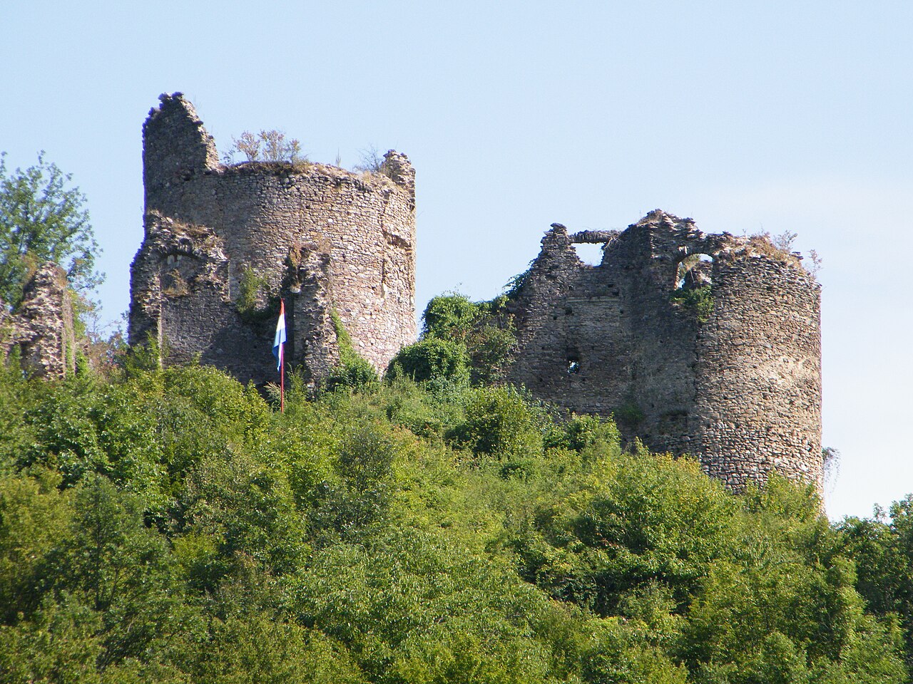 Gvozdansko Castle — Croatia castle