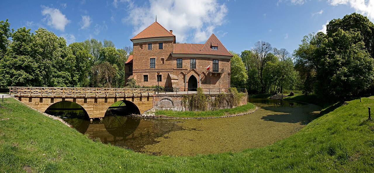Oporów — Poland castle