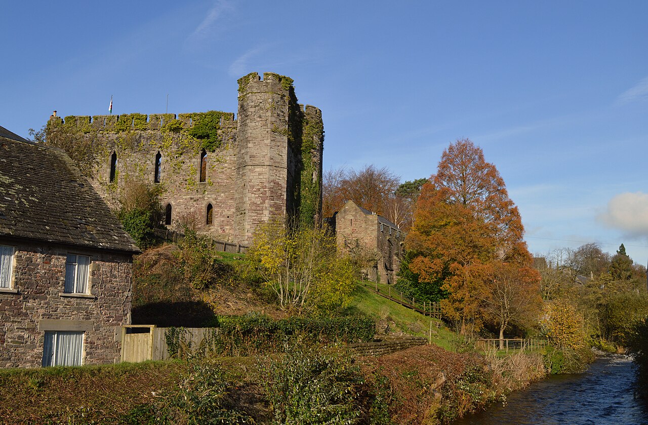 Brecon Castle — United Kingdom of Great Britain and Northern Ireland castle