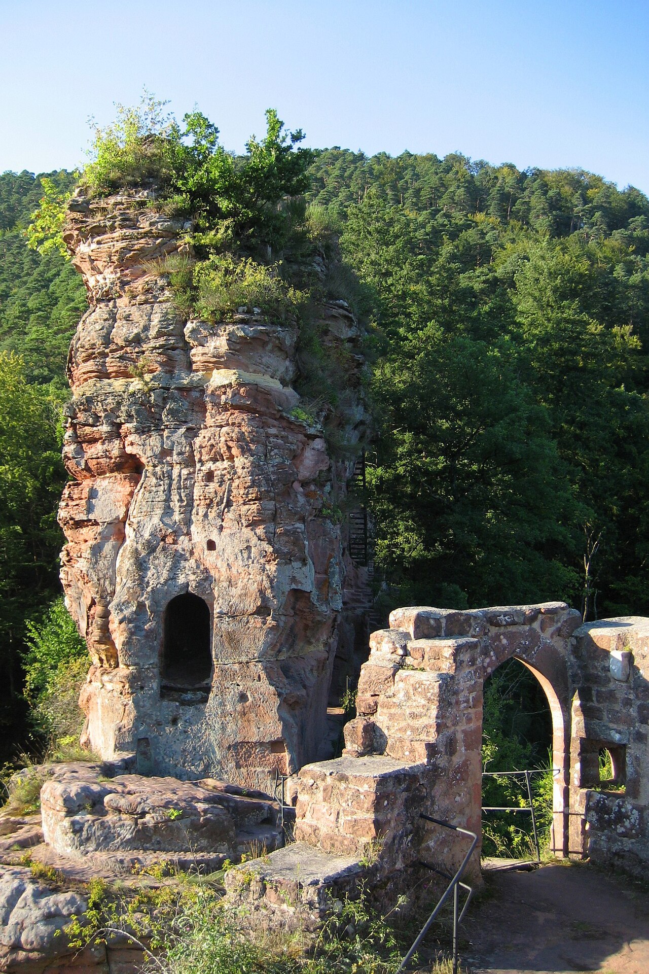 Frœnsbourg Castle — France castle