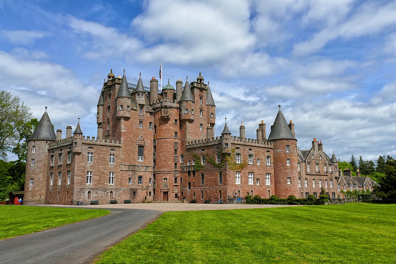 Glamis Castle — United Kingdom of Great Britain and Northern Ireland castle