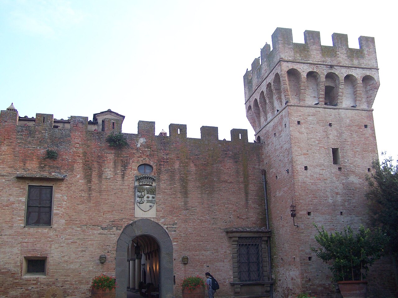 Castello di Oliveto — Italy castle