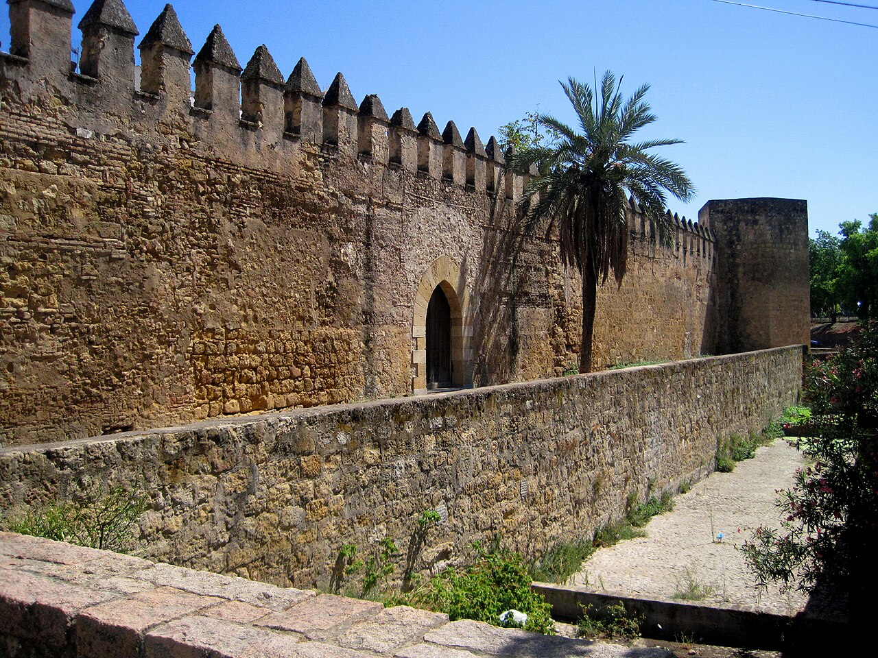City walls of Córdoba — Spain castle