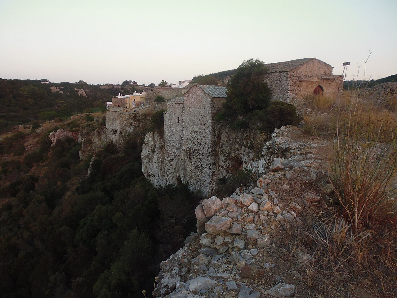 Mylopotamos Castle — Greece castle