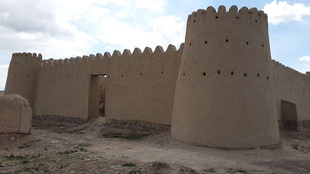 Hoshun Castle — Iran (Islamic Republic of) castle