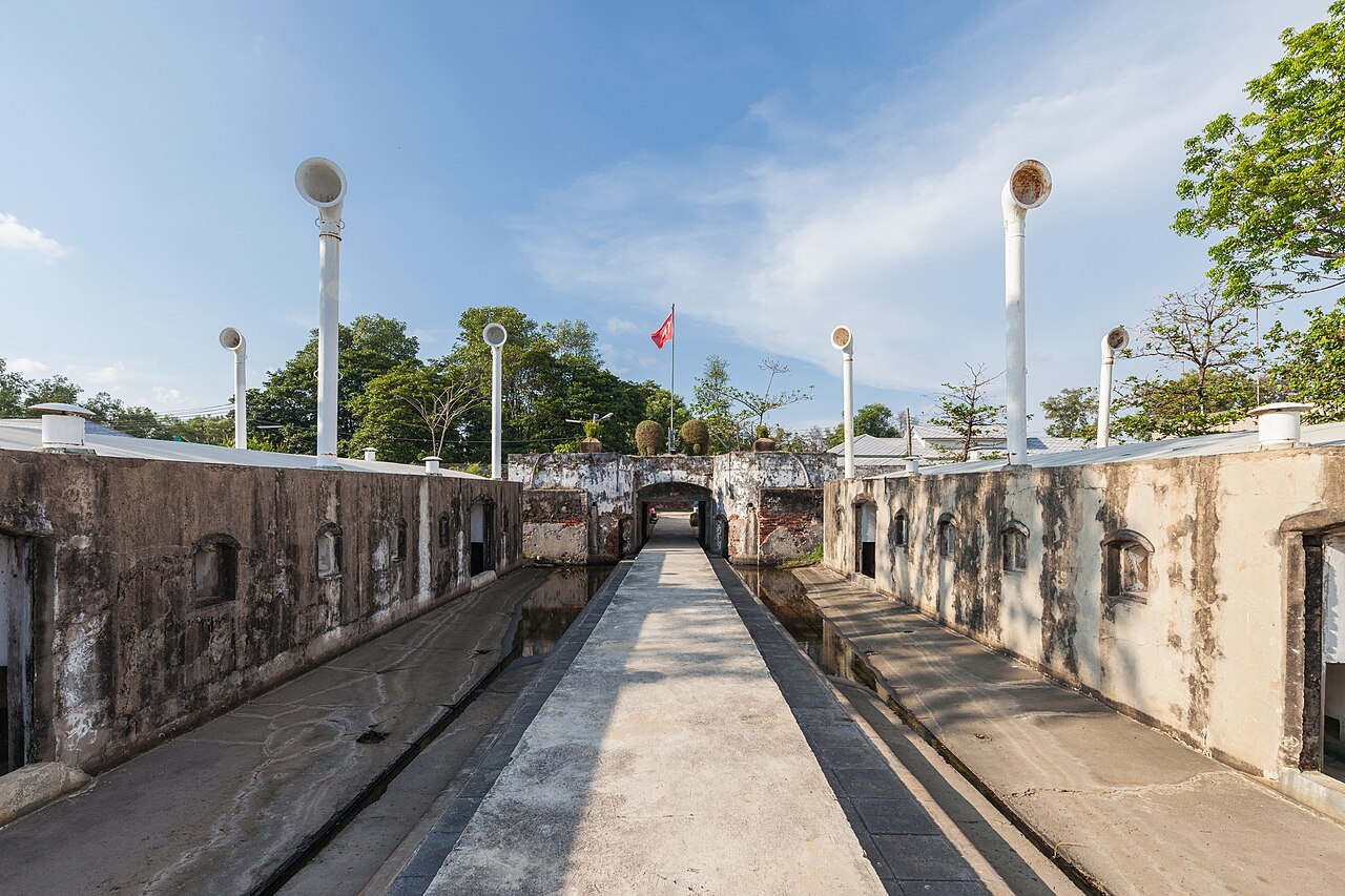 Phi Suea Samut Fort — Thailand castle