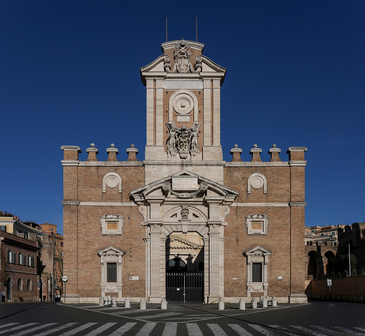 Porta Pia — Italy castle