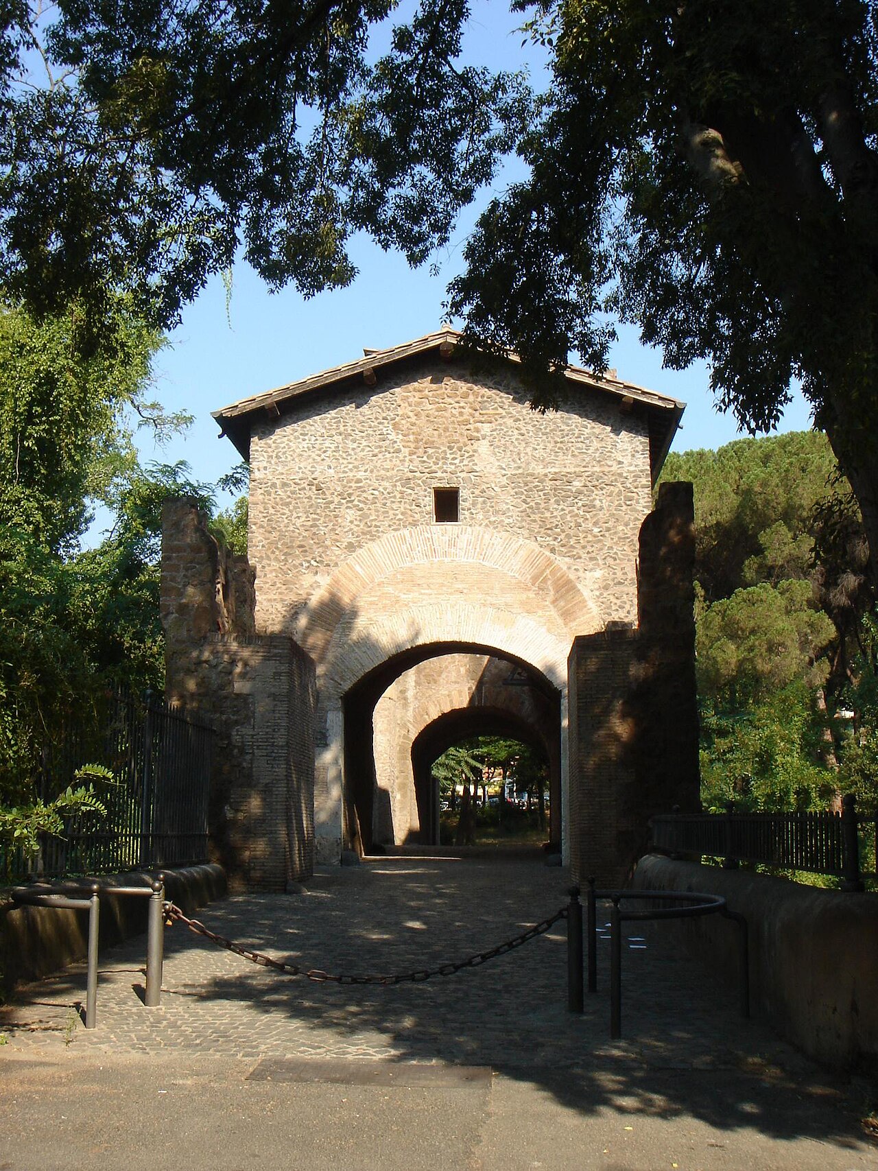 Ponte Nomentano — Italy castle