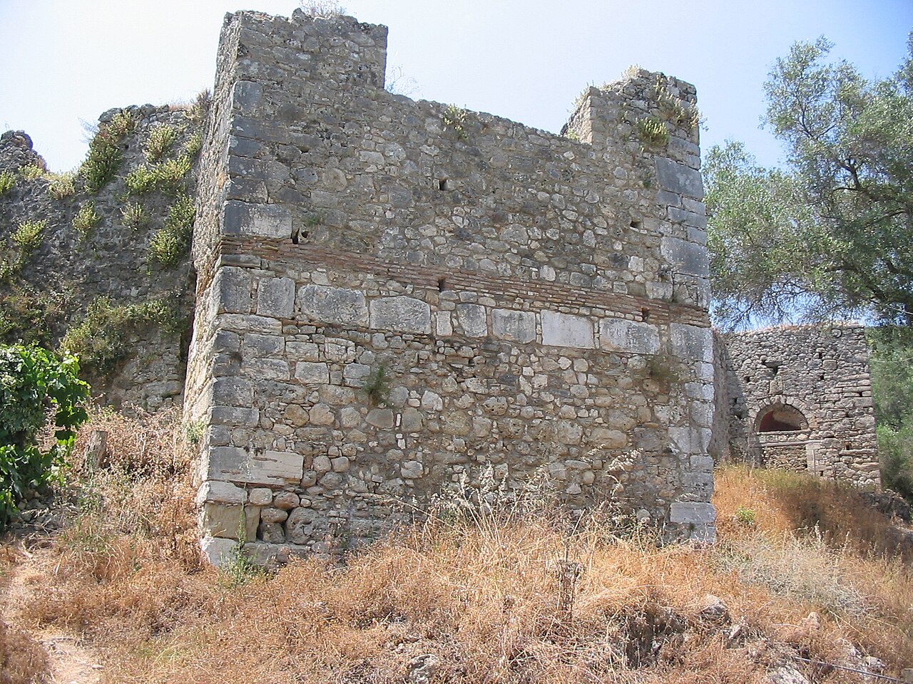 Gardiki Castle — Greece castle
