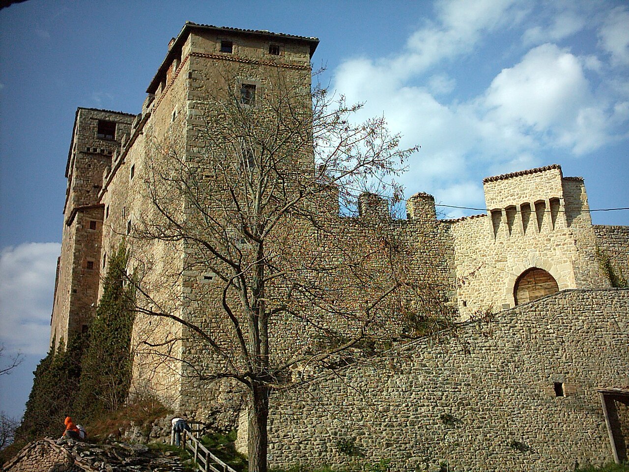 Castello di Montecuccolo — Italy castle