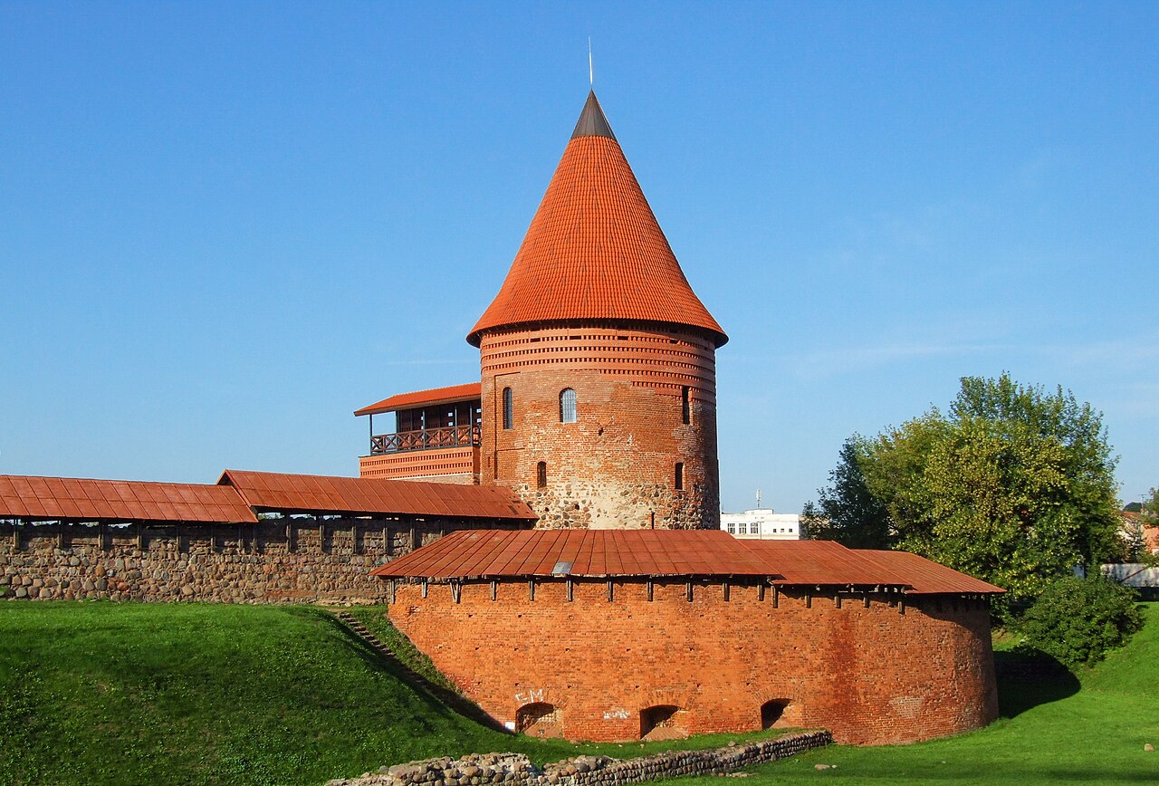 Kowno — Lithuania castle